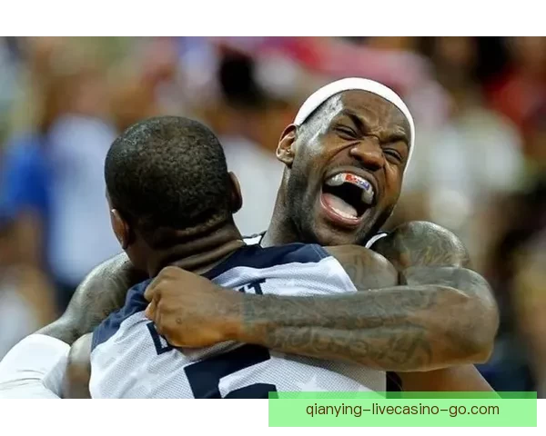 詹姆斯高效轰下14中13表现惊艳杜兰特称他能再打四到五年